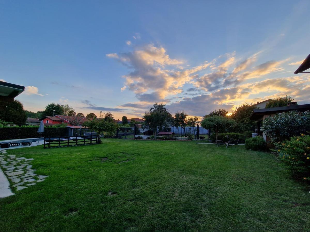 La Tana Dei Corgi Bed & Breakfast Moncrivello Eksteriør bilde