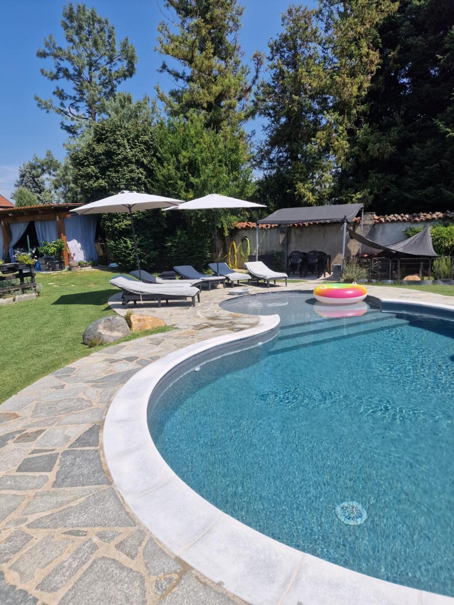 La Tana Dei Corgi Bed & Breakfast Moncrivello Eksteriør bilde